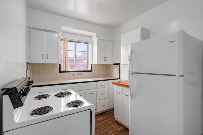 Lake Ivanhoe Shores Apartments