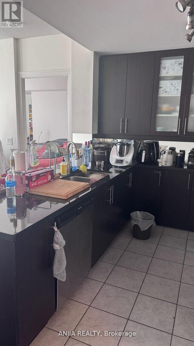 21 Upper Duke Crescent in Markham, ON - Building Photo - Building Photo