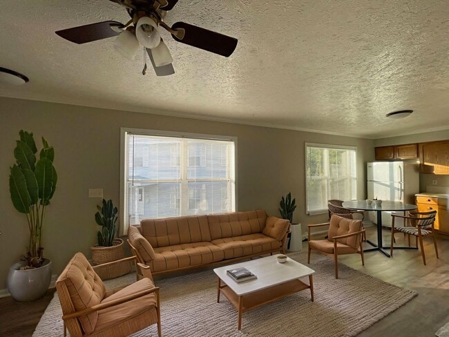 property at 1104 Mazatlan Cir