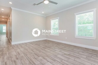 2520 E Ann Arbor Ave in Dallas, TX - Building Photo - Building Photo