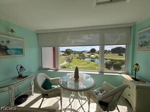 1700 Pine Valley Dr in Ft. Myers, FL - Foto de edificio - Building Photo