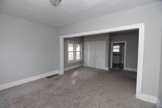 2335 31st St in Moline, IL - Building Photo - Building Photo