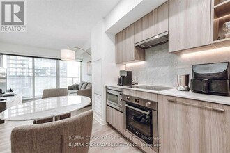 17-1517 Bathurst St in Toronto, ON - Building Photo - Building Photo