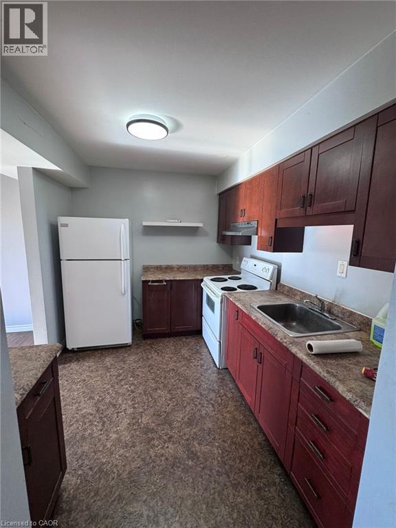 20 Paulander Dr in Kitchener, ON - Building Photo - Building Photo