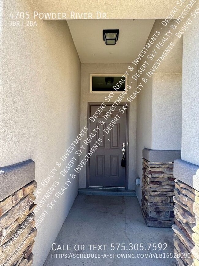 4705 Powder River Dr in Las Cruces, NM - Building Photo - Building Photo
