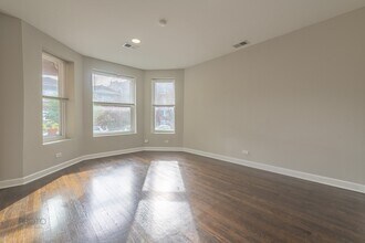 4934 N Albany Ave in Chicago, IL - Building Photo - Building Photo