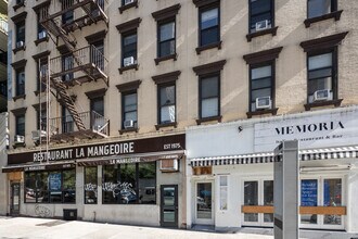 1004-1008 Second Ave in New York, NY - Foto de edificio - Building Photo