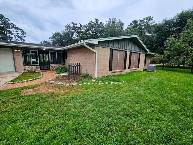 property at 2015 Silver Leaf Dr