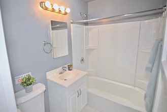 5115 Ewing St in San Diego, CA - Building Photo - Building Photo