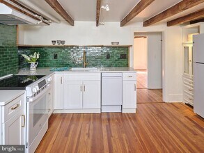 46 York St in Lambertville, NJ - Building Photo - Building Photo