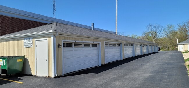 508 N Cass in Westmont, IL - Foto de edificio - Building Photo