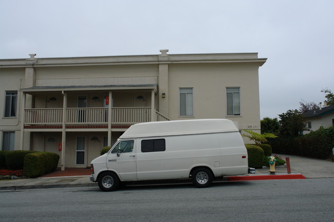 240 San Benito Ave in San Bruno, CA - Building Photo - Building Photo