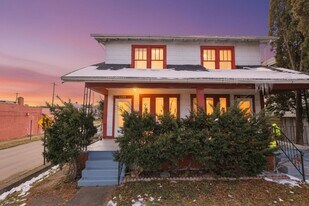 2709-2711-2711 Sullivant Ave in Columbus, OH - Building Photo