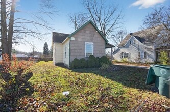 2405 W 10th St in Muncie, IN - Building Photo - Building Photo