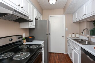 Stonegate Apartments in McKinney, TX - Foto de edificio - Interior Photo