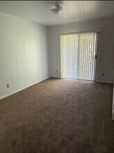 9531 W Beloit Rd in Milwaukee, WI - Building Photo - Building Photo