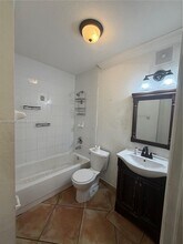 8435 NW 189th Ln in Hialeah, FL - Building Photo - Building Photo
