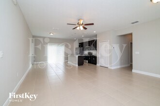 720 Martin Ln in Poinciana, FL - Building Photo - Building Photo