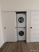 581 Middlesex Ave in Metuchen, NJ - Foto de edificio - Building Photo