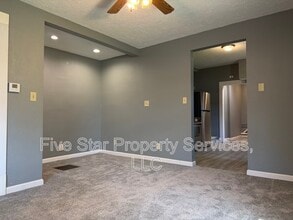 229 W Allen St in Springfield, IL - Building Photo - Building Photo