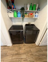 2100 Black Island St, Unit 101 in Las Vegas, NV - Building Photo - Building Photo