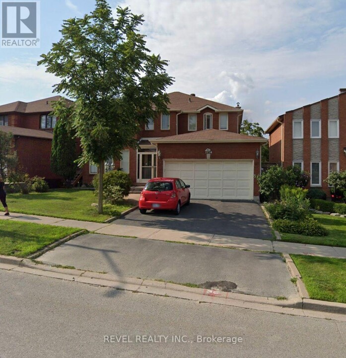 1676 Major Oaks Rd in Pickering, ON - Building Photo