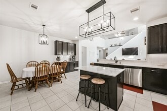 10018 Chase Ct in Baytown, TX - Building Photo - Building Photo