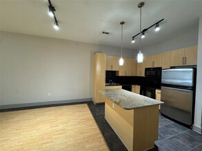 3660 Richmond Ave. in Houston, TX - Foto de edificio - Building Photo