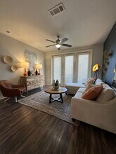 2601 Live Oak St in Dallas, TX - Building Photo - Building Photo
