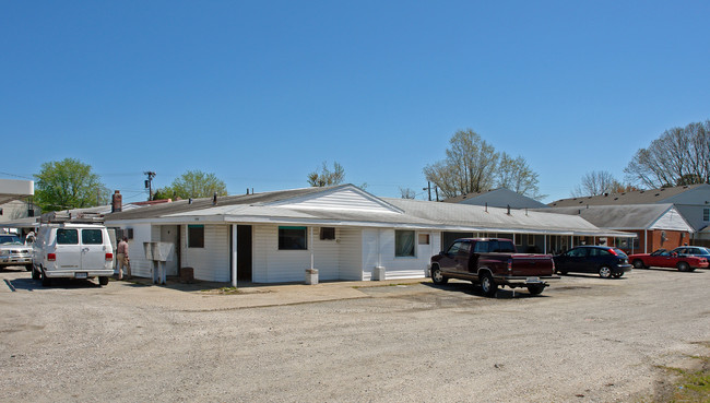 1968 E Pembroke Ave in Hampton, VA - Building Photo - Building Photo