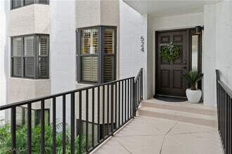 524 La Peninsula Blvd in Naples, FL - Building Photo - Building Photo