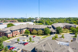 Prairie Park Senior Apartments in Madison, WI - Foto de edificio - Building Photo
