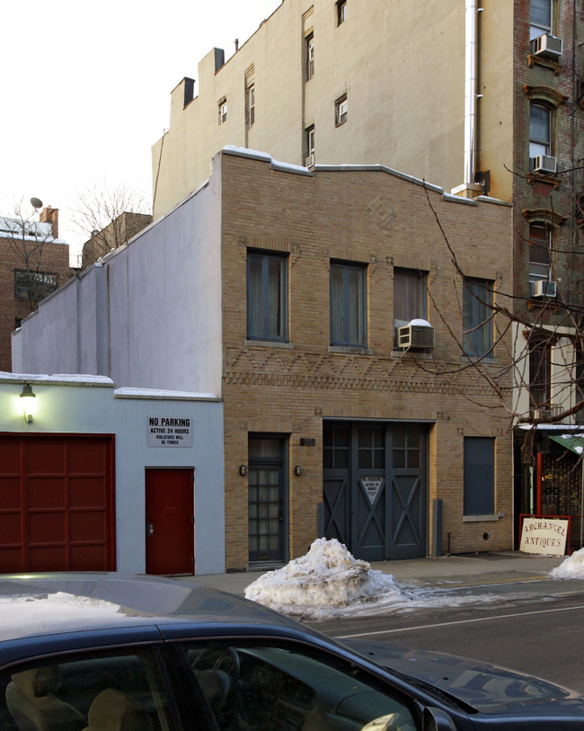 336 E 9th St in New York, NY - Foto de edificio - Building Photo
