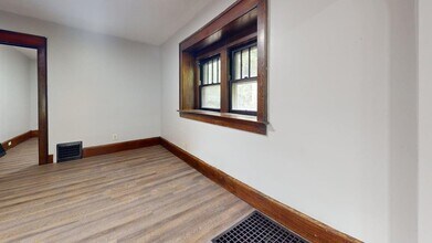 2196 6th St SW in Akron, OH - Building Photo - Building Photo