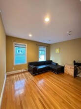 574 Washington St, Unit 2 in Boston, MA - Building Photo - Building Photo