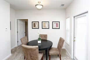 Steeplechase at Shiloh Crossing in Avon, IN - Building Photo