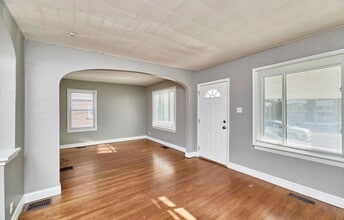 6805 Morgan Ford Rd in St. Louis, MO - Building Photo - Building Photo