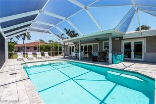 9755 Bobwhite Ln in Bonita Springs, FL - Building Photo
