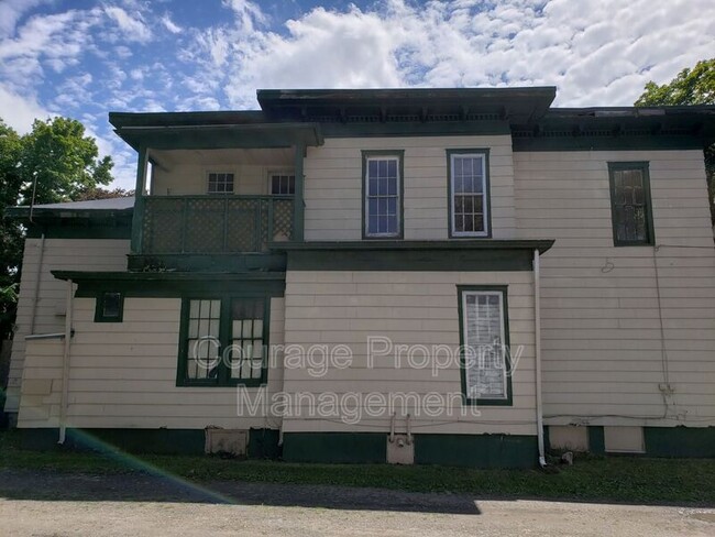 1302 Lake St in Elmira, NY - Building Photo - Building Photo