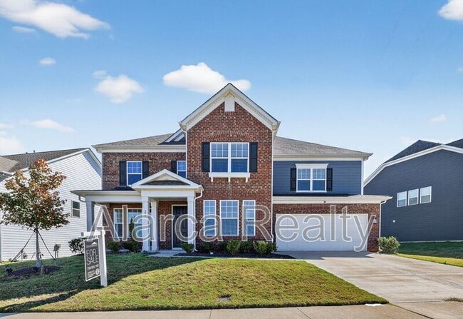 property at 256 W Waterlynn Rd