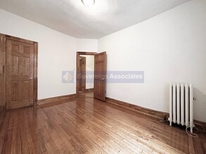 64 W 108th St, Unit 3A in New York, NY - Building Photo - Building Photo