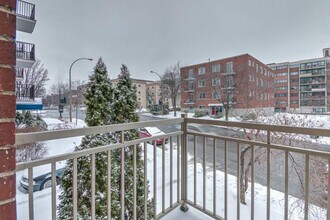 2120 Van Horne Av in Montréal, QC - Building Photo - Building Photo