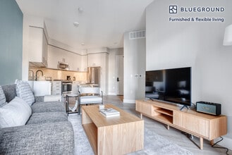 555 E Evelyn Ave in Mountain View, CA - Building Photo - Building Photo