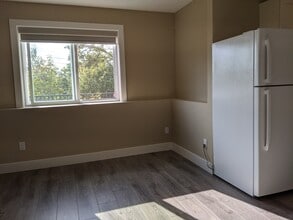 10166 Jackson Rd in Maple Ridge, BC - Building Photo - Building Photo