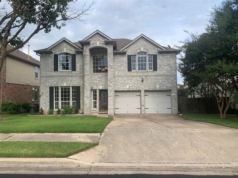 2237 Shark Loop in Round Rock, TX - Building Photo
