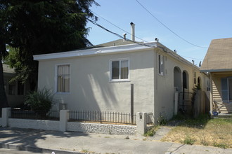 3745 Brookdale Ave in Oakland, CA - Building Photo - Building Photo