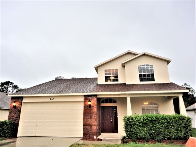 212 Citrus Landing Dr in Plant City, FL - Building Photo