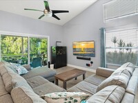 1429 Monarch Cir in Naples, FL - Foto de edificio - Building Photo