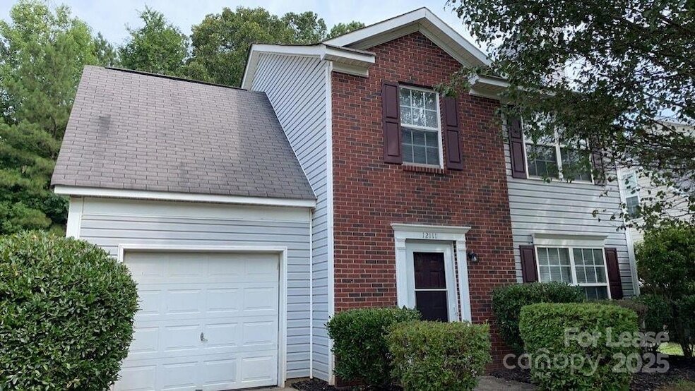 12111 Stewarts Crossing Dr in Charlotte, NC - Foto de edificio