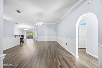 1969 Willesdon Dr W in Jacksonville, FL - Building Photo - Building Photo